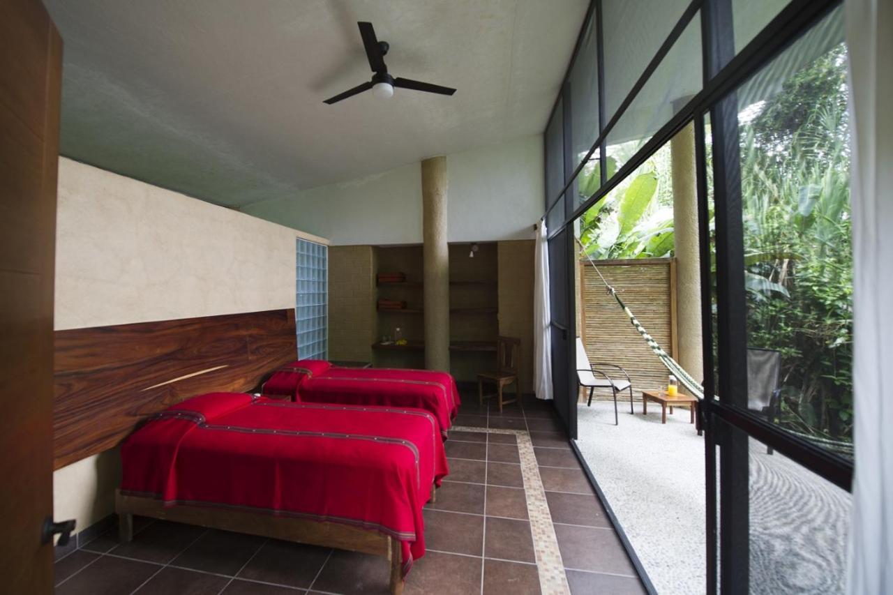 Canto De La Selva Jungle Lodge Selva Lacandona Chiapas Galaxia Exterior foto